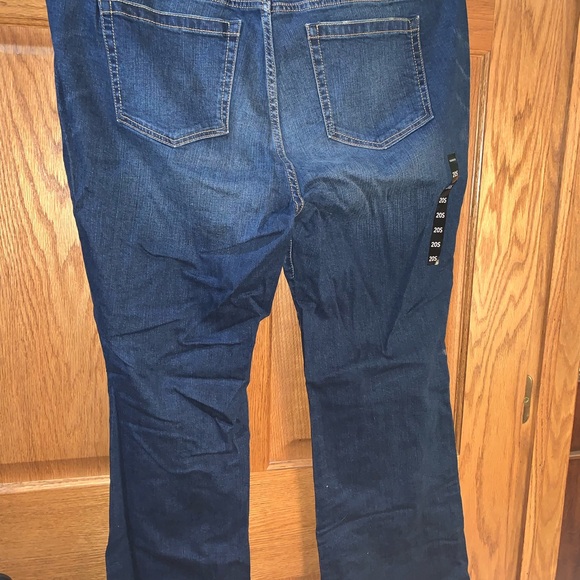 Torrid Slim Boot Jeans, size 20 short, NWT - Picture 4 of 4
